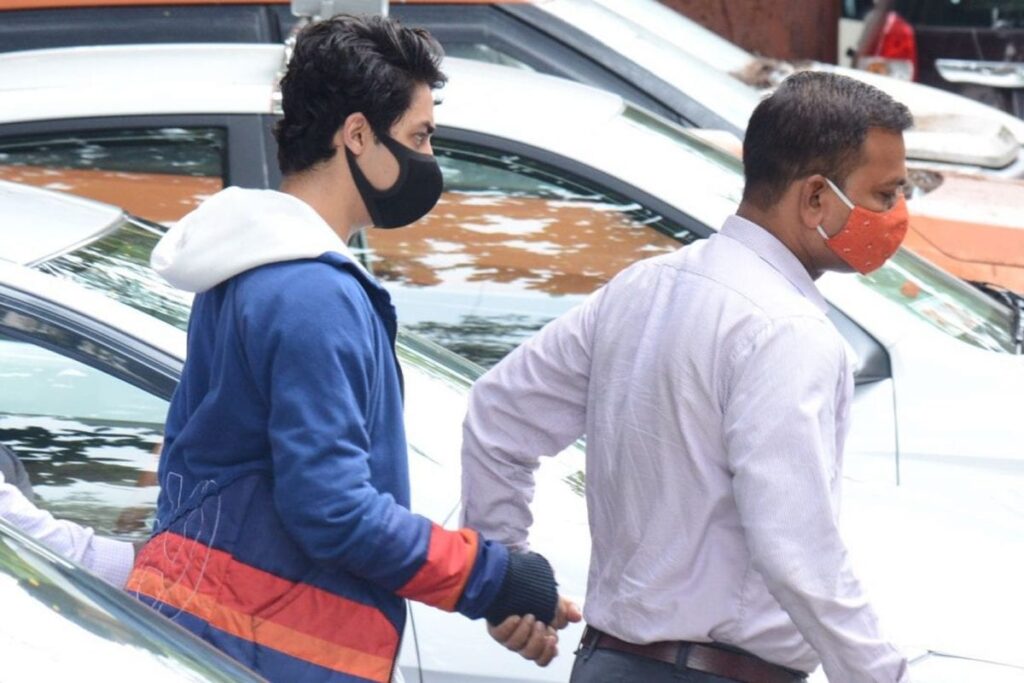 New Twist in Mumbai Drugs Case as 'Witness' Makes Sensational Claims Against NCB: 10 Points