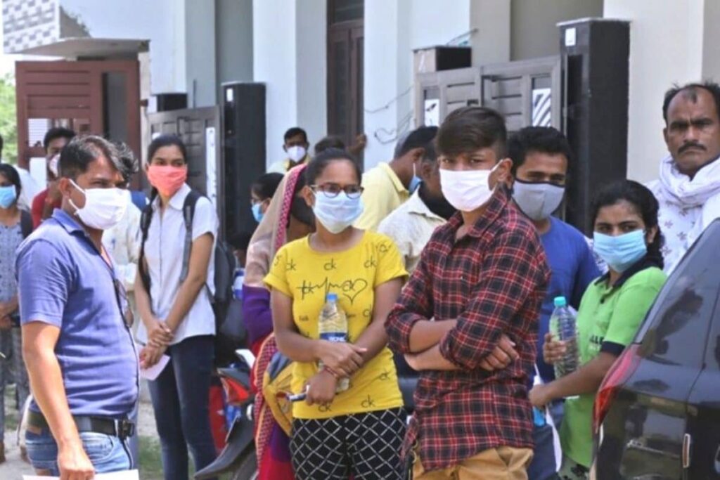 HP's Covid-19 Cluster: Over 400 Students, 50 Teachers in Kangra Test Positive in a Month