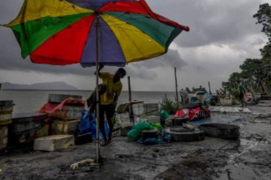 Cyclone Shaheen Likely to Form Over Arabian Sea Today; Kutch, Saurashtra To Receive Heavy Rainfall