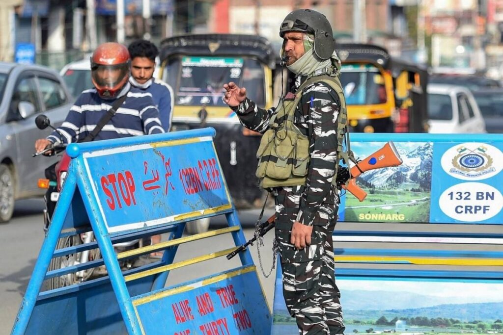 Two Lashkar-e-Taiba Militants, Soldier Killed in Shopian Encounter