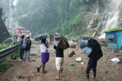 This is Why Kerala is Witnessing Heavy Rains & Landslides That Have Killed 7, Washed Away Homes