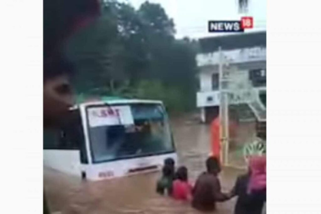 WATCH | Videos Show Rain Horror in Kerala; Locals Rescue Passengers Stuck in Submerged Bus