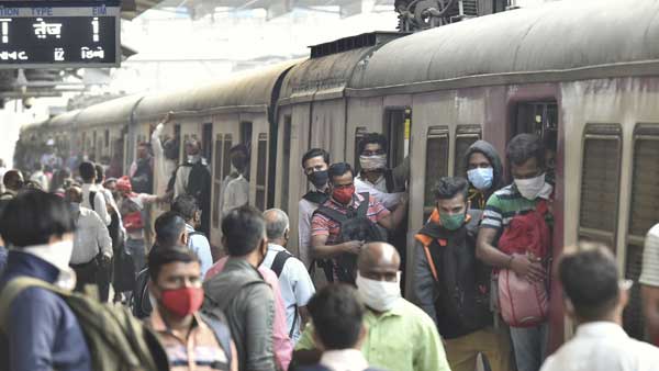 Fully-vaccinated people can now board Mumbai local trains