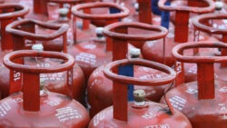 After petrol and diesel, commercial LPG cylinder gets costlier, price hiked by Rs 43.5