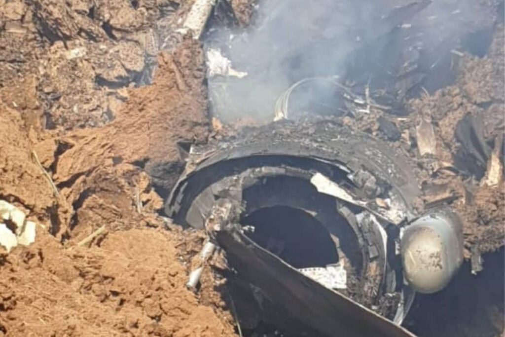 Madhya Pradesh: IAF Mirage 2000 Aircraft Crashes in Bhind, Pilot Ejects Safely