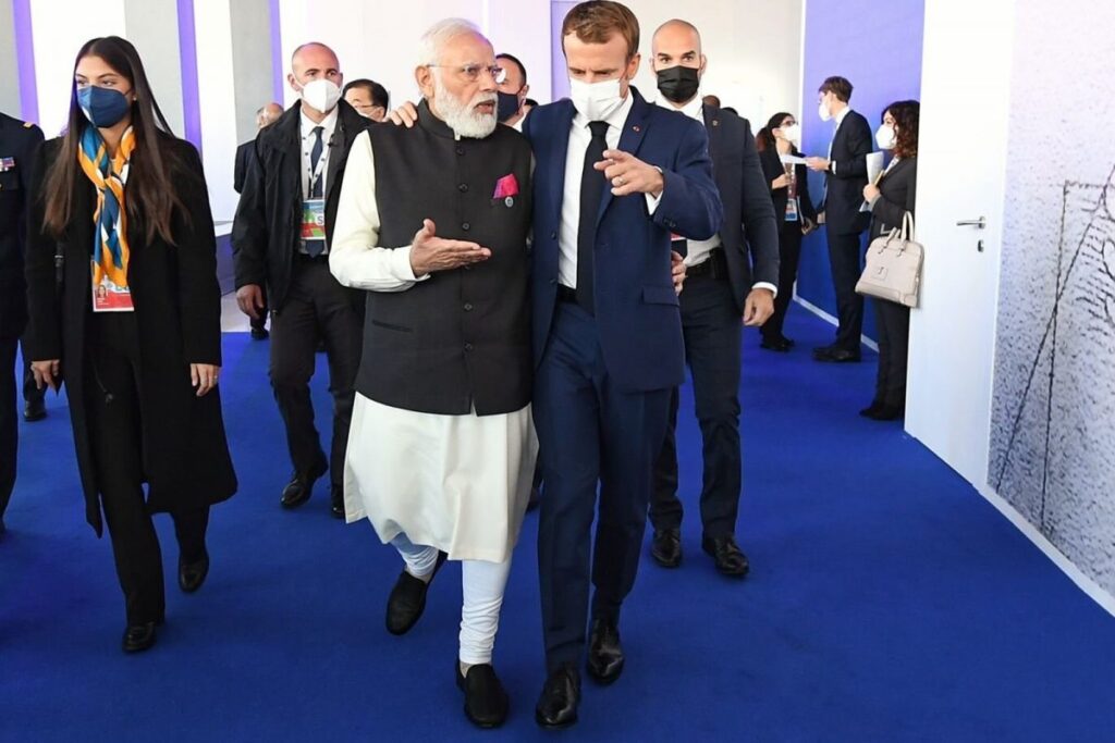 PM Modi Meets French President Macron on Sidelines of G20 Summit, Invites Him to India