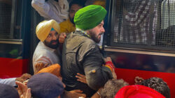 Lakhimpur Kheri violence: Sidhu, other Cong leaders hold protest outside Punjab governor's house