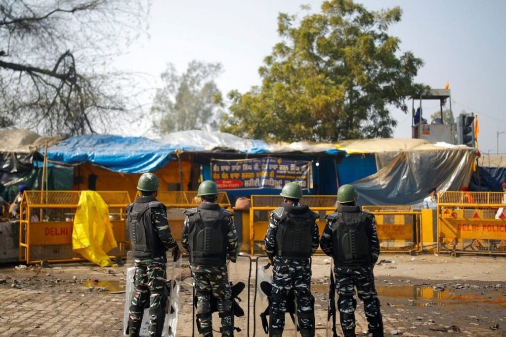 Member of Nihang Sikhs Surrenders Before Police In Singhu Lynching Case, Detained