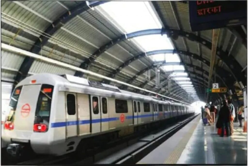 To Cut Long Queues, DMRC Opens More Gates at Different Metro Stations