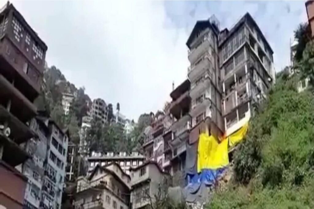 Shimla Municipal Corporation Orders Demolition of 4 Unsafe Buildings