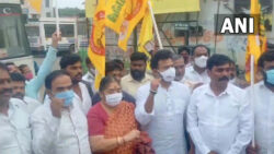 Andhra Pradesh bandh: Protesting TDP workers detained in Vijayawada