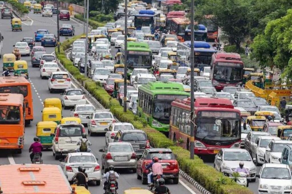 Starting Today, Roads Connecting Noida, Ghaziabad & Delhi Will Remain Closed Till Nov 10. Check Diversions