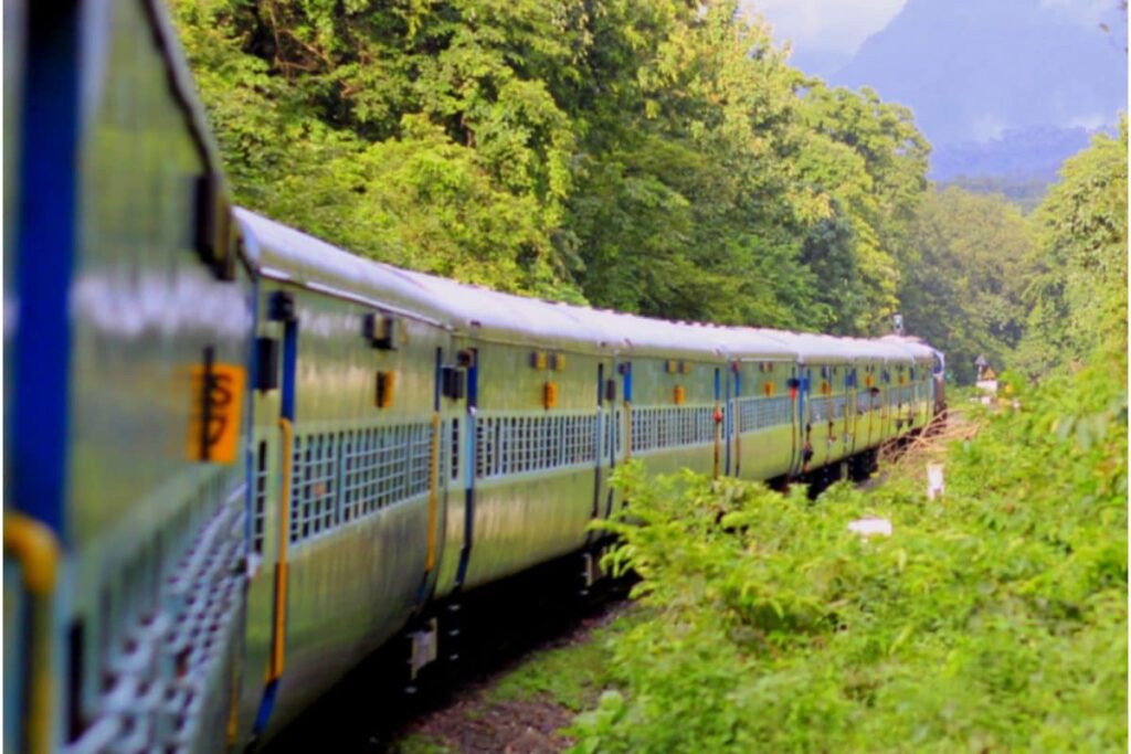 Indian Railways to Implement Non-Monsoon Timings for These Special Trains; Check Details