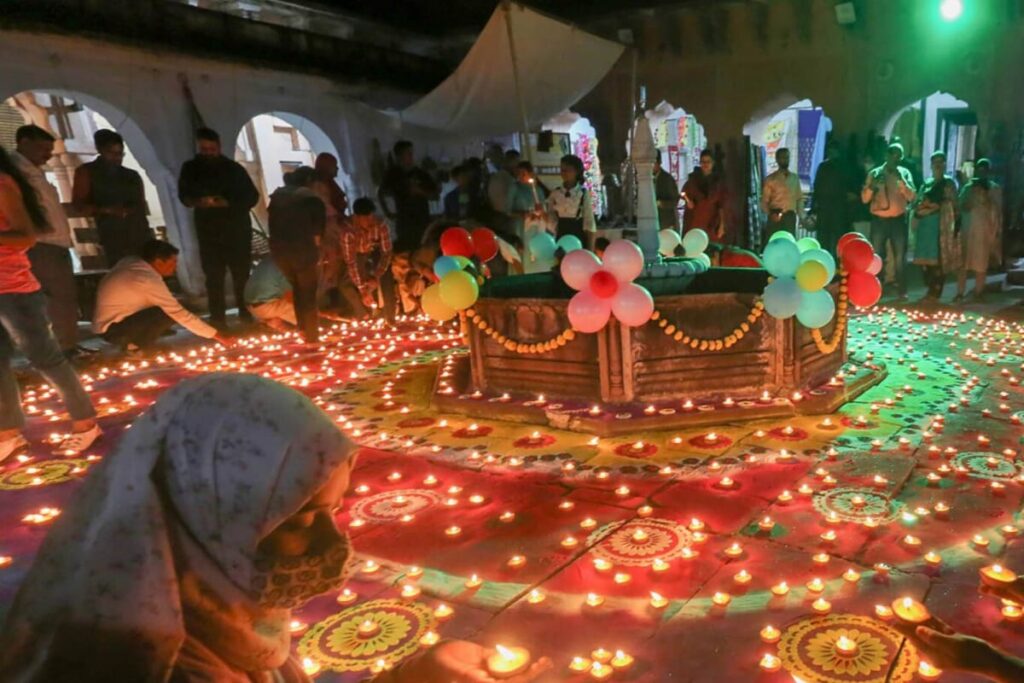 Firecrackers Ban, Mandatory Covid Test & Tour to Kashmir: Here's How States are Planning to Celebrate Diwali Amid Curbs