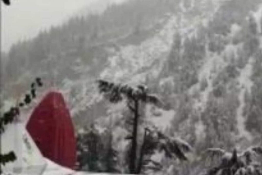 8 Trekkers Go Missing in Uttarakhand Amid Snowfall, 3 Porters Feared Dead