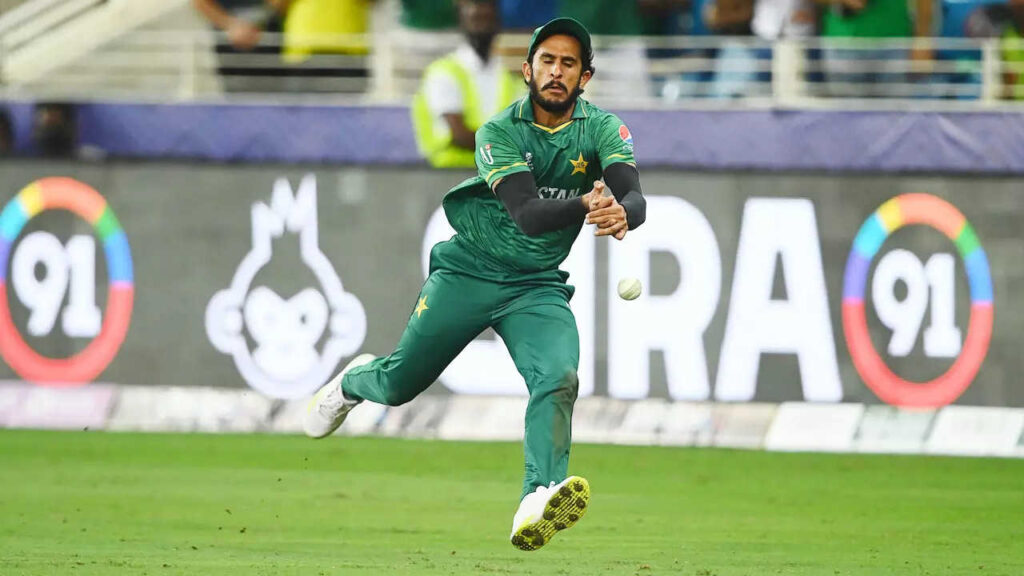 T20 World Cup: Hasan Ali apologises for his costly drop catch