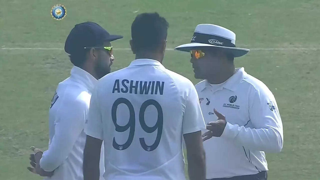 Ashwin and umpire Nitin Menon in argument over vision obstruction