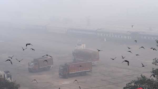 Delhi's air quality remains in 'severe' category for third consecutive day