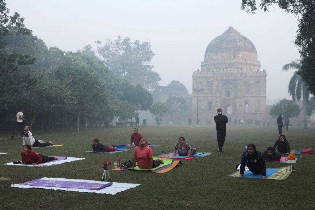 Delhi Will Not See Relief in Air Pollution This Week, Says IMD; AQI to Improve Sunday Onwards