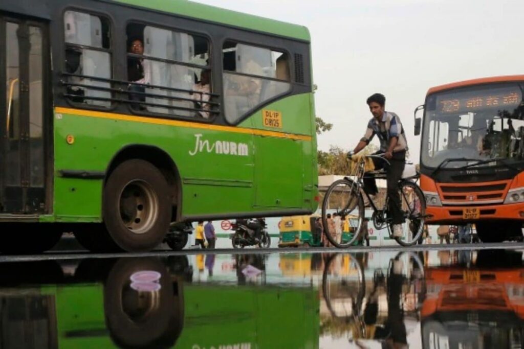 Delhi Cabinet Approves Induction of 190 Low-floor, CNG Buses into Public Transport Fleet