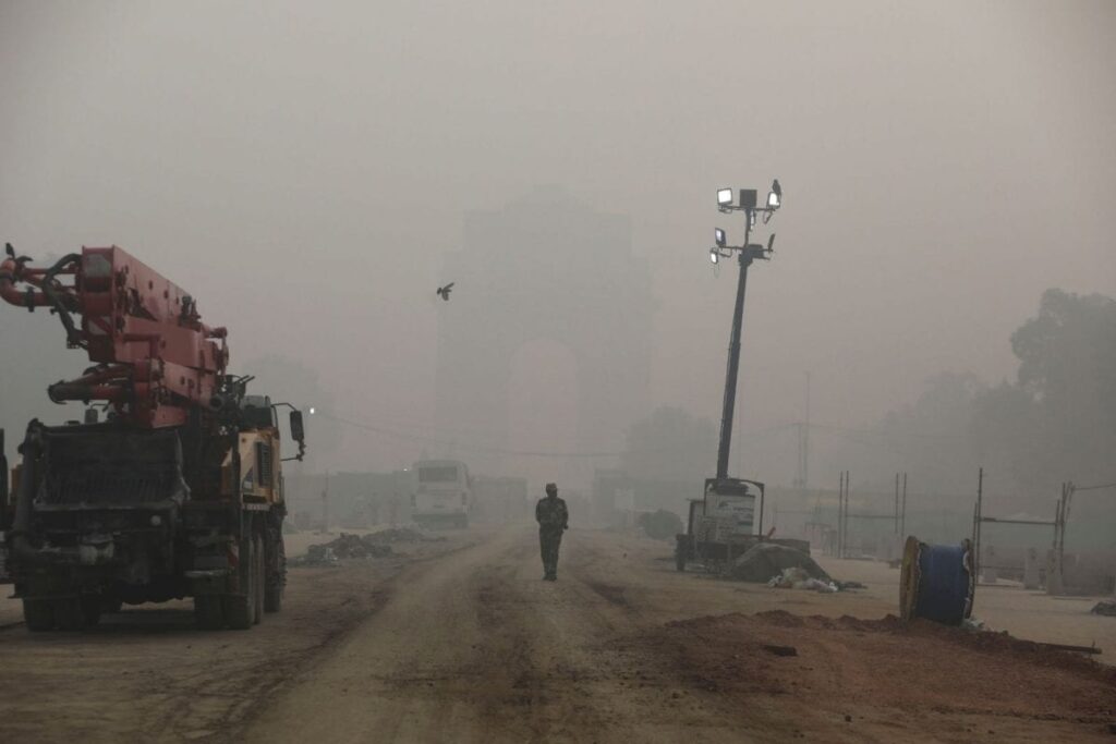 South Delhi Civic Body's Action Plan to Fight Dust Pollution Takes Effect