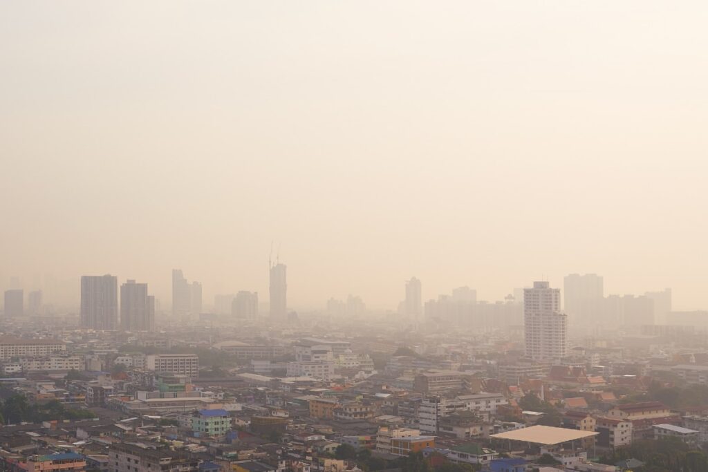 Diwali Leaves Delhi Wheezing as Even CP Smog Tower Couldn't Give Breathable Air