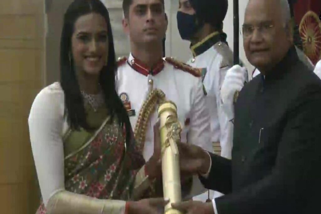 President Kovind Confers Padma Bhushan Awards for 2020, 2021-  Tarun Gogoi, Sumitra Mahajan Among Awardees