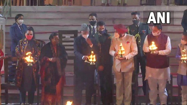 Watch: President Ram Nath Kovind attends 'Ganga Aarti' in Rishikesh