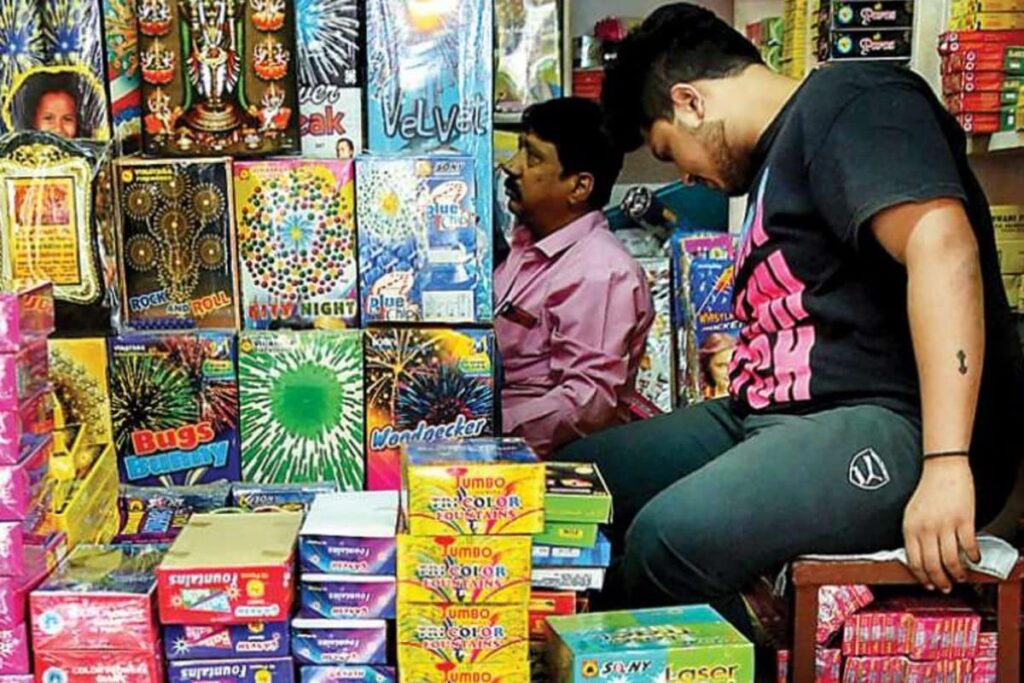 SC Sets Aside Calcutta HC’s Blanket Ban on Fireworks, Allows Green Crackers in Areas with 'Moderate AQI’