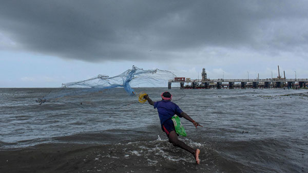 Fisherman killed in firing off Gujarat coast: FIR against 10 Pakistan maritime security personnel