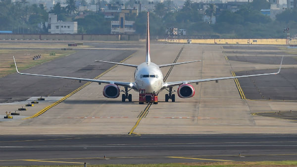 Bengaluru-Patna GoAir flight makes emergency landing at Nagpur airport due to engine glitch