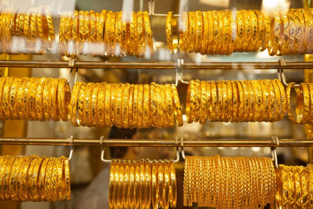 Gold Price Today Jumps Over Rs 48,100; Experts Advise to Make 'Fresh Short Position'