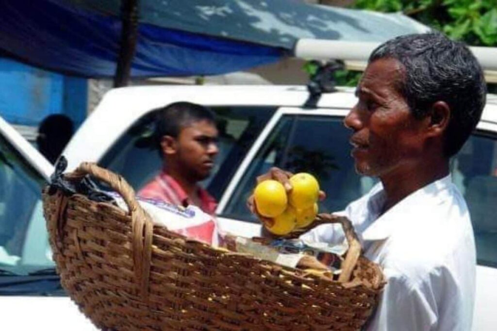 Orange Vendor from K'taka Awarded Padma Shri for Providing Education to Children