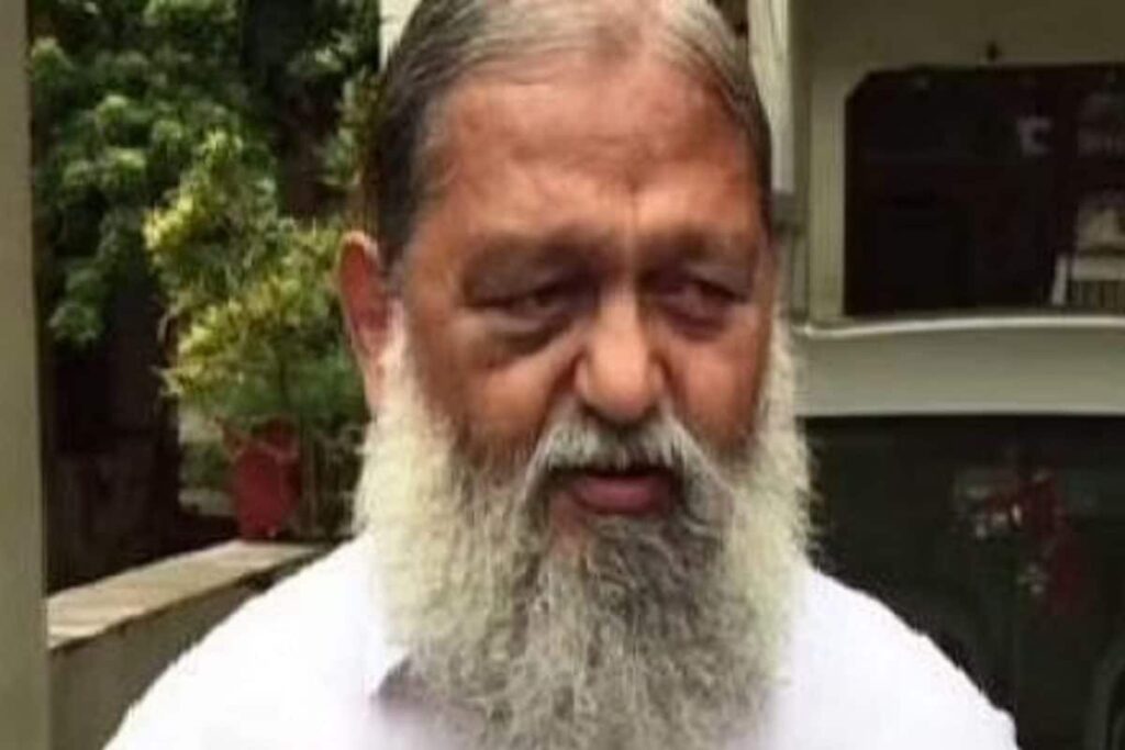 Gurgaon Namaz Row: Everyone Should Hold Religious Events Inside Places of Worship, Says Anil Vij