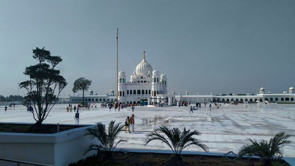 Navjot Singh Sidhu, Amarinder Singh urge Centre to reopen Kartarpur Corridor