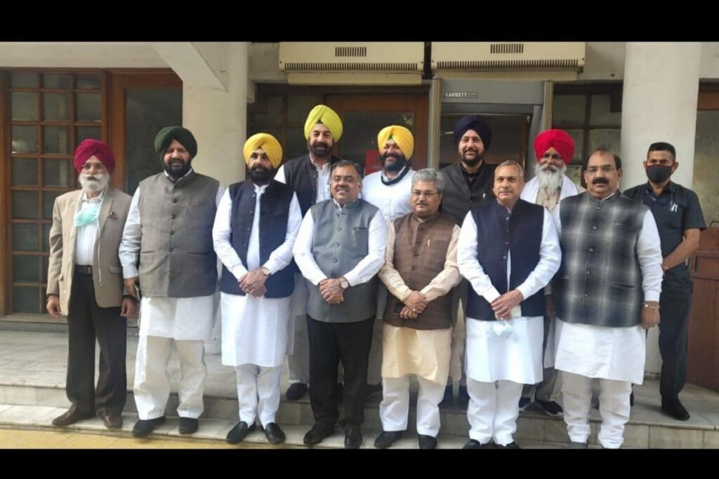 Demand to Reopen Kartarpur Sahib Corridor on Agenda as Punjab BJP Delegation Meets PM Modi Today