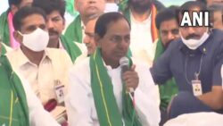 Telangana CM KCR, TRS leaders sit dharna to protest against Central Govt over paddy procurement issue