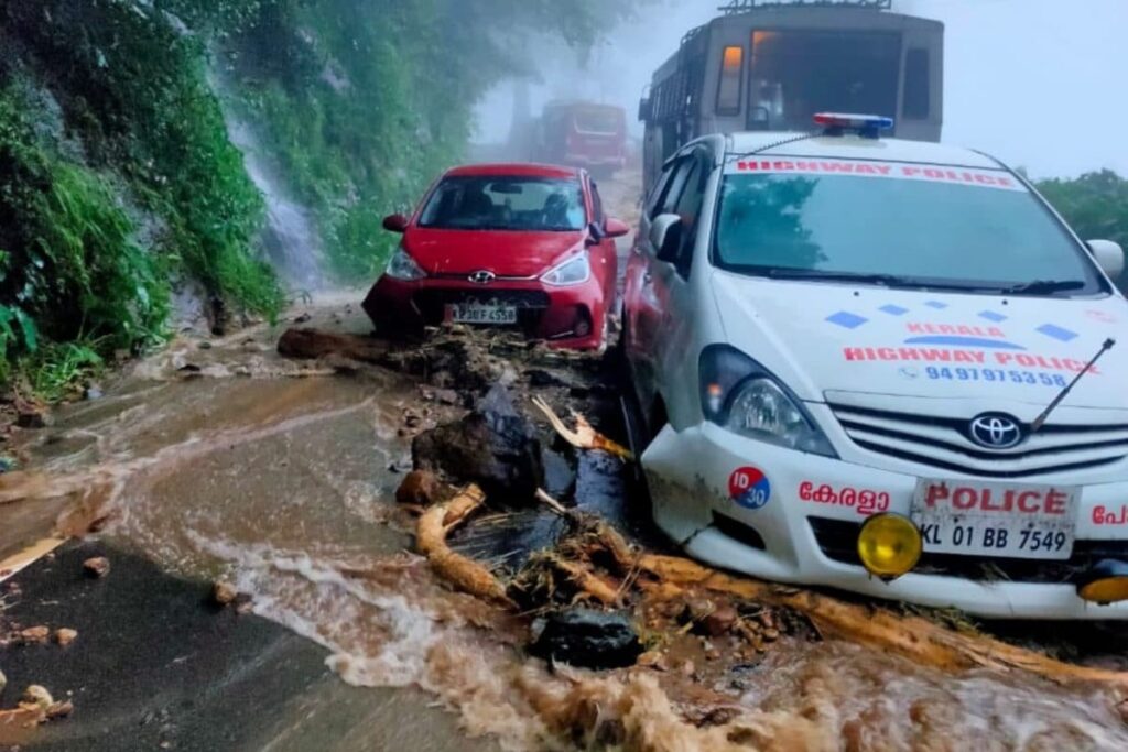 Kerala Rains: 'Orange Alert' Declared for 6 Districts; IMD Predicts Thunderstorm for Some Areas