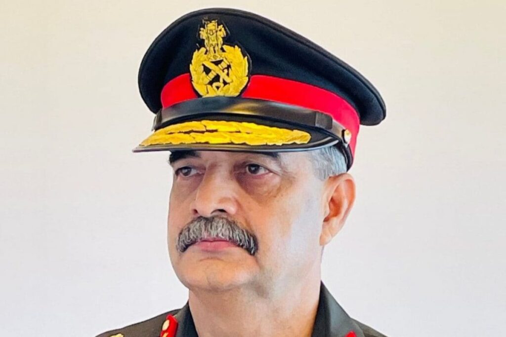 Lt Gen Nav K Khanduri Takes Charge as GOC of Indian Army's Western Command