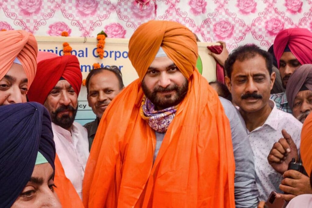 Criminal Contempt Petition Filed Against Navjot Sidhu for 'Irresponsible' Tweets