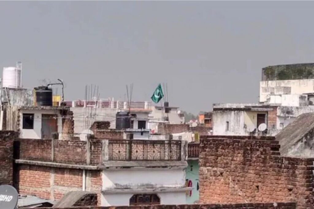 4 Booked for Treason in Gorakhpur for Allegedly Hoisting Pakistani Flag