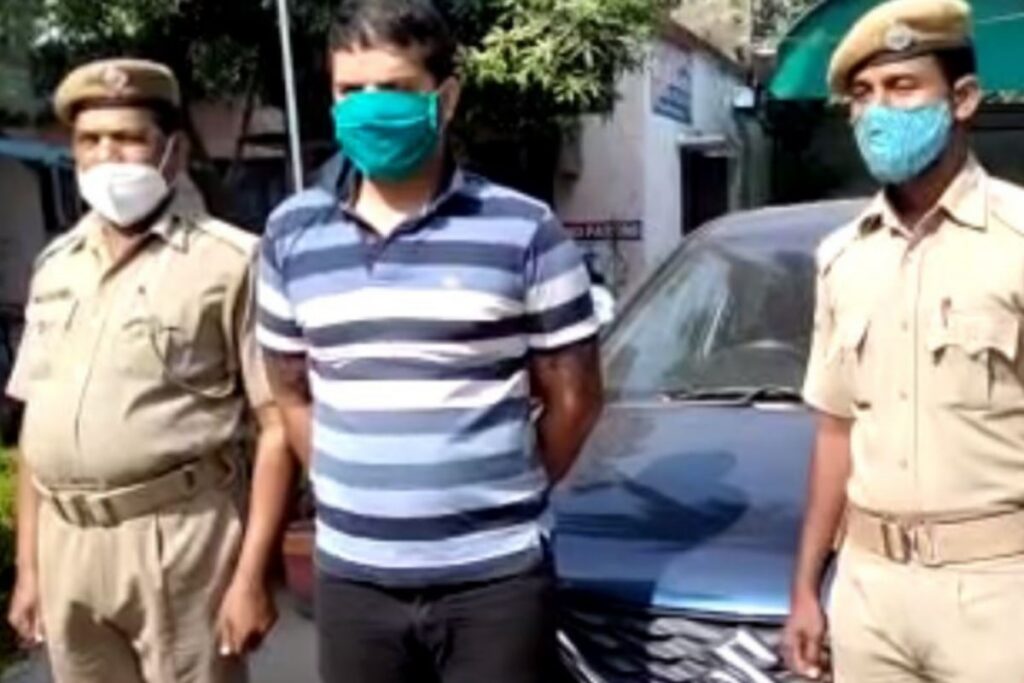 Fraudster Posing As Naval Officer Arrested in Cuttack, Police Seizes Belongings