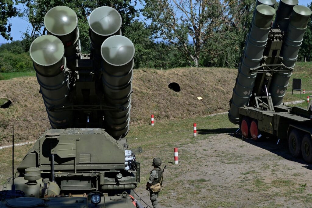 Russia Starts Supplying S-400 Air Defence Missile Systems to India