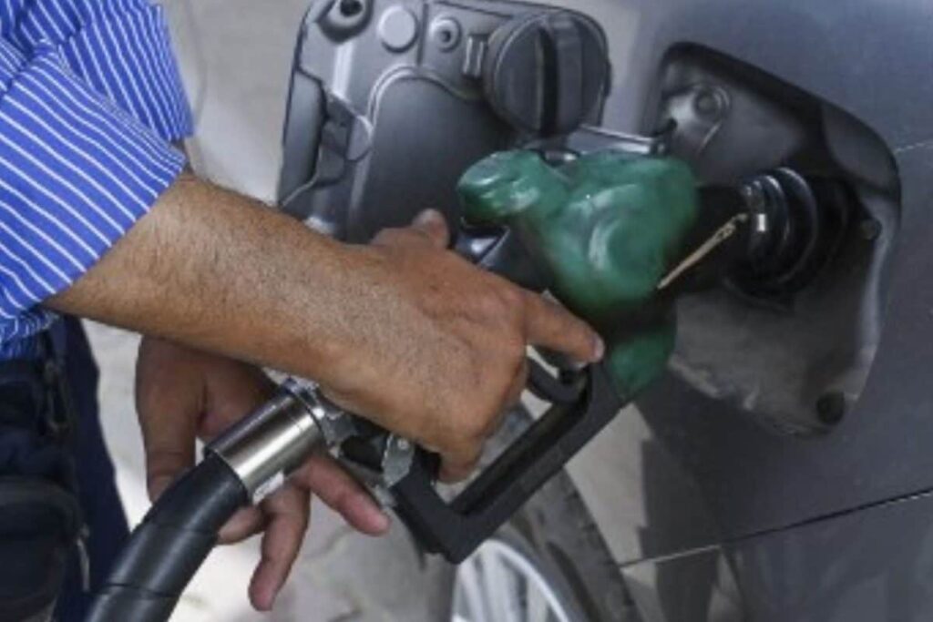 Mizoram Slashes Petrol, Diesel Prices by Rs 7 Per Litre After Centre's Excise Duty Cut