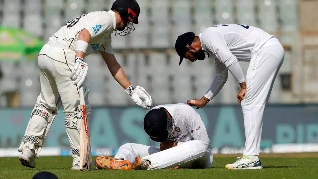 2nd Test: Shubman Gill suffers blow to right elbow