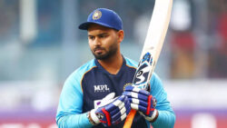 Ahead of South Africa tour, Rishabh Pant gets batting pointers from Vinod Kambli