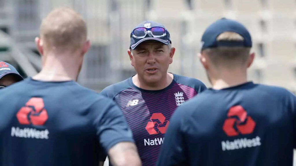 Eng coach to miss 4th Ashes Test after Covid case in family