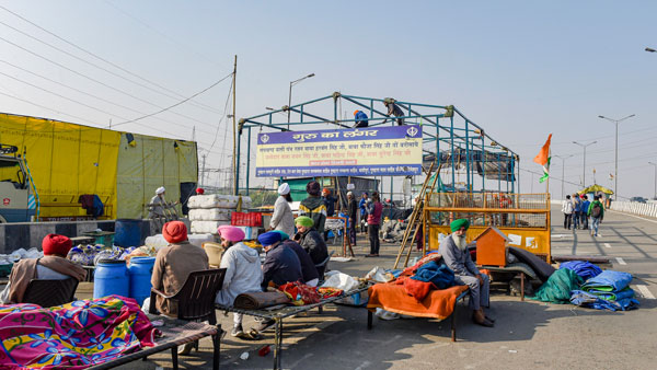 Last batch of farmers to leave Ghazipur protest site today after 'havan'