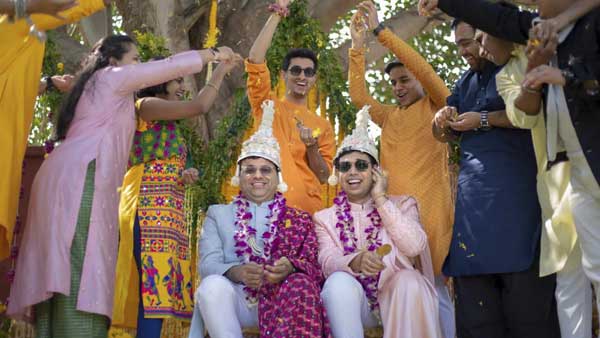 Telangana: Gay couple enter into wedlock, say it has sent out a message