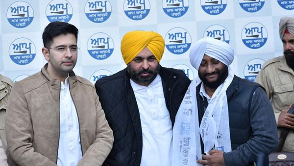 Former Mohali Mayor joins AAP